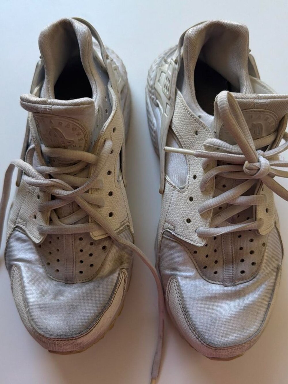 Nike Air Huarache sneakers in gray & cream